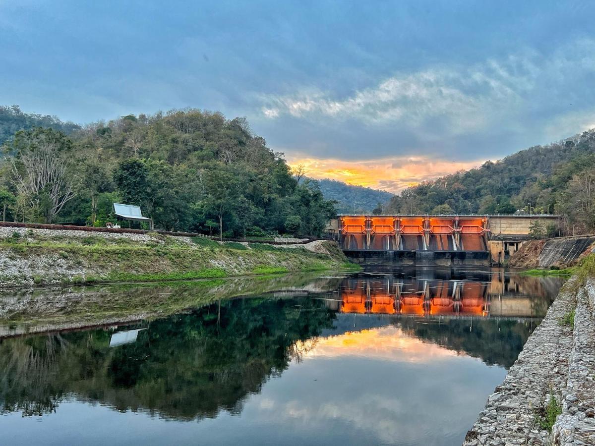 กิ่วลม - ชมลคอร Kiwlom - Chomlakorn, Lampang, Th * Lampang